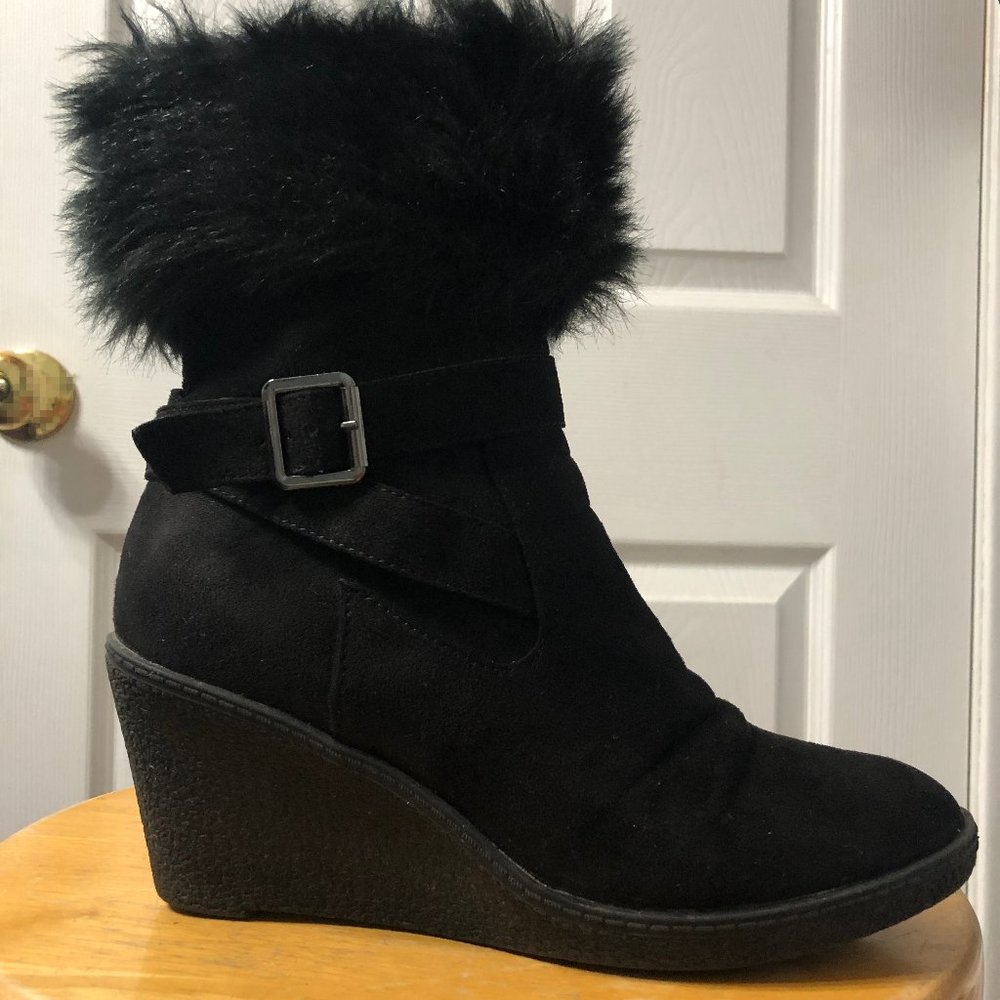 Lexi & Abbie black wedge heel ankle boots with faux fur, ladies' size 7